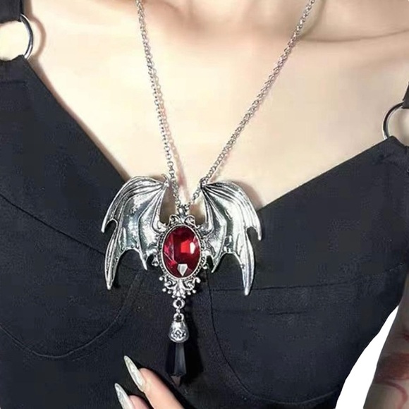 Witchy Gothic Bat Necklace Vampire Red Crystal Pendant Halloween Cosplay - Picture 2 of 10